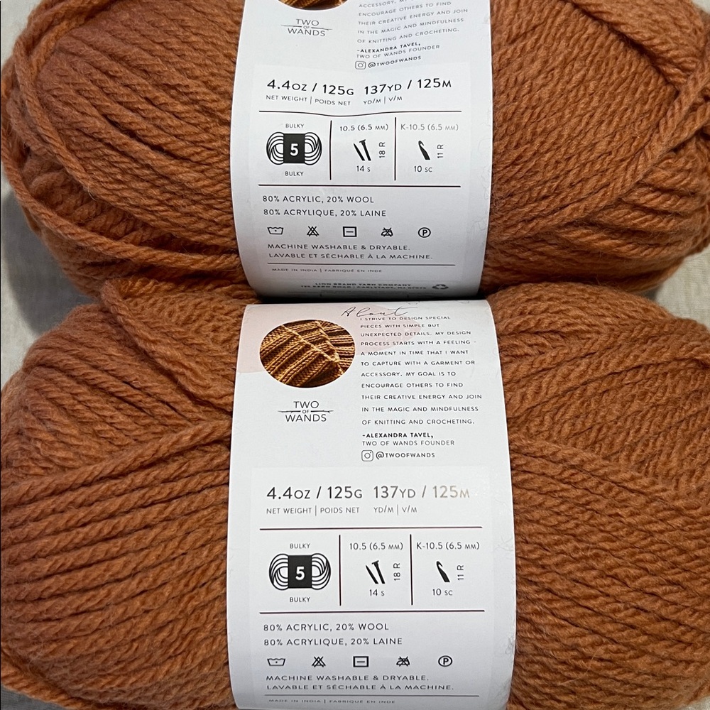 Hue + Me Yarn Bundle 2 Skeins Grapefruit Chunky Wool Blend Two Wands Lion NWT - Picture 3 of 3